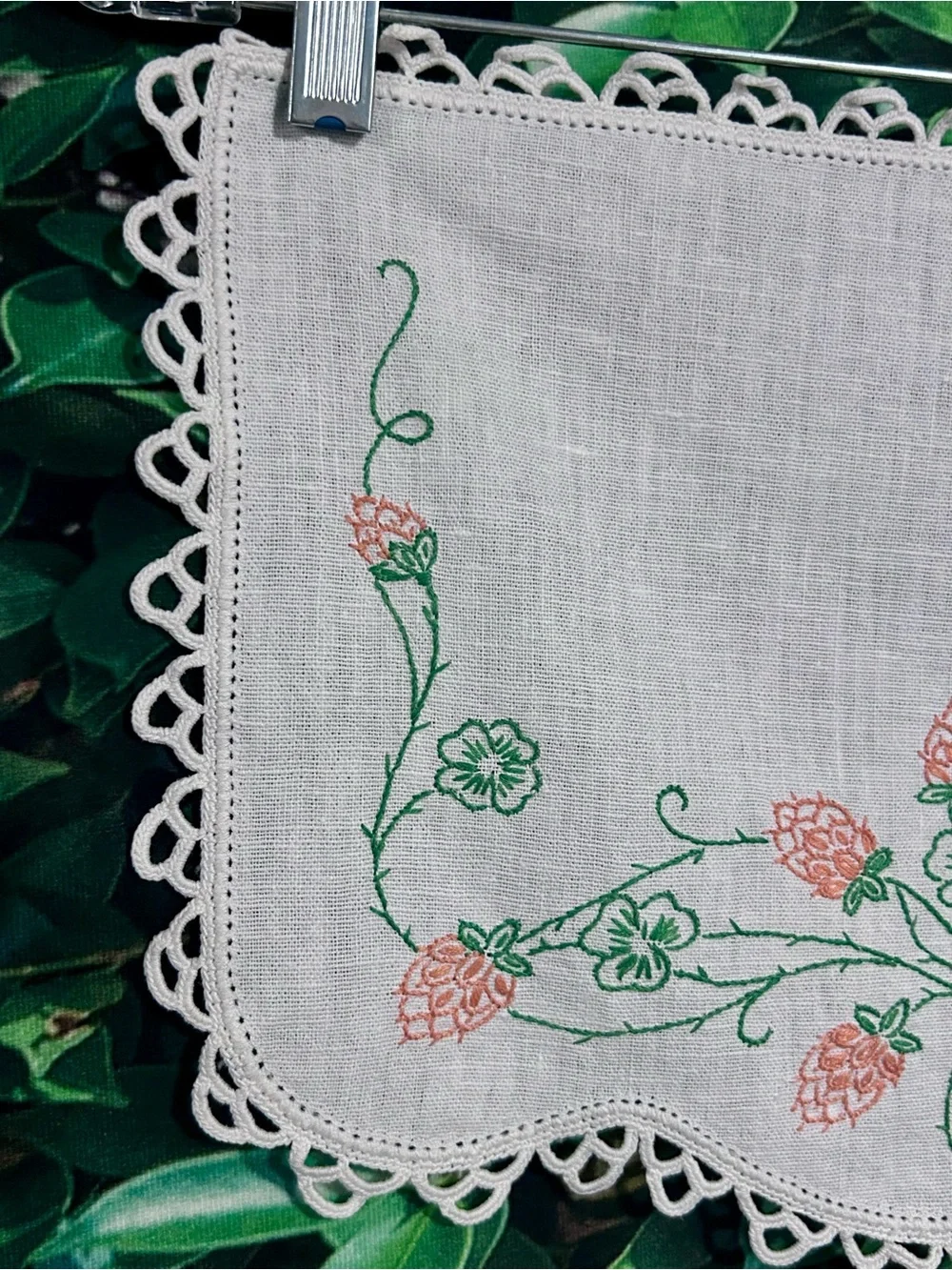 Vintage Embroidered Antimacassar Piece Berries Ivory 15.5